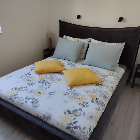 Seaview Suites Ondina Komiža Buitenkant foto