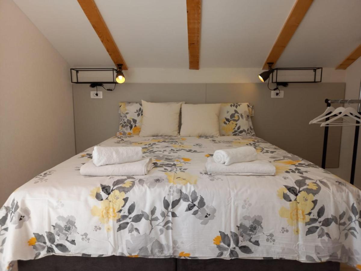 Seaview Suites Ondina Komiža Buitenkant foto