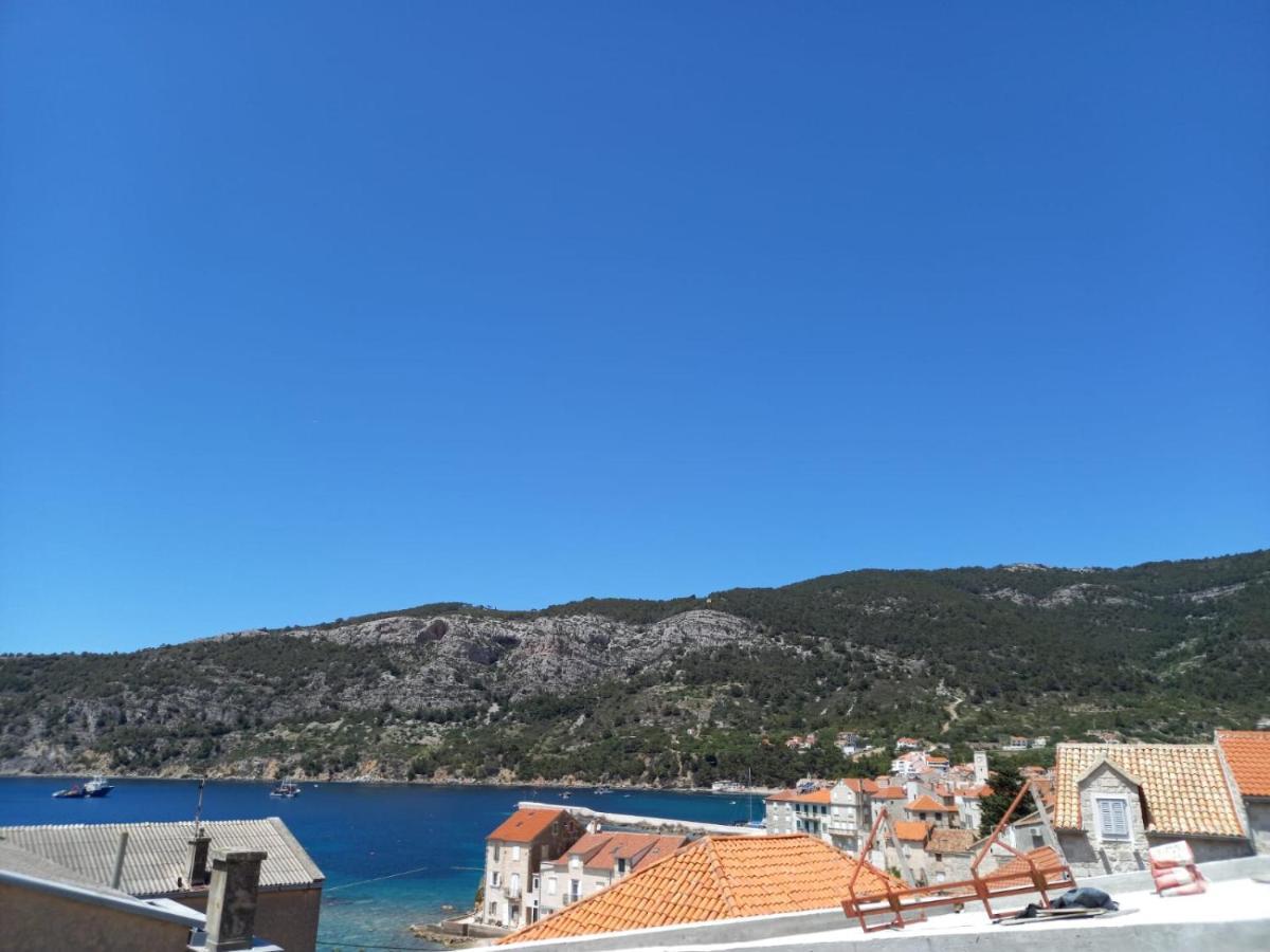 Seaview Suites Ondina Komiža Buitenkant foto
