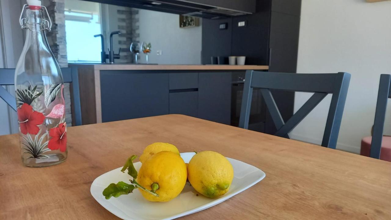 Seaview Suites Ondina Komiža Buitenkant foto
